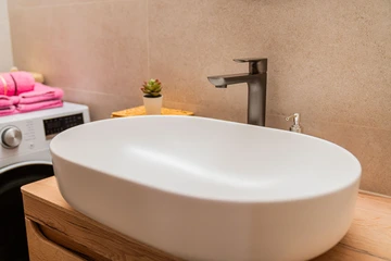 Newly Renovated 1-Bedroom Apartment for 3 in Zagreb