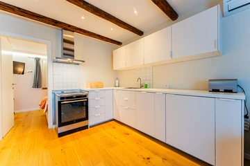 Zagreb 2-Bedroom Apartment with Small Balcony