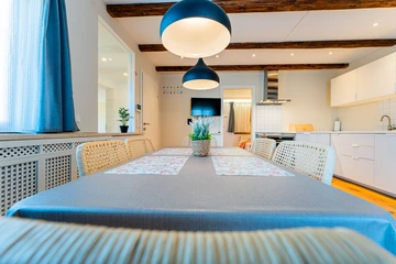 Zagreb 2-Bedroom Apartment with Small Balcony