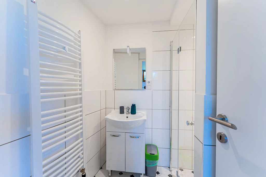 Zagreb 1-Bedroom Apartment for 2 Guests