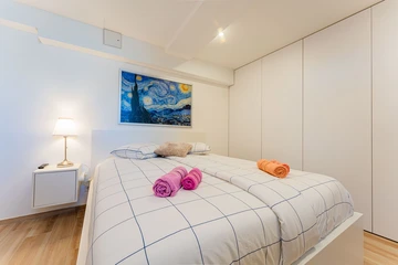 Zagreb 1-Bedroom Apartment for 2 Guests