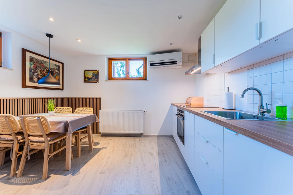 Zagreb 1-Bedroom Apartment for 2 Guests
