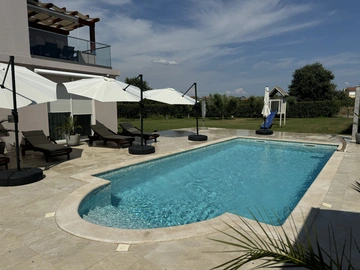 Pula Apartment with Pool and Terrace