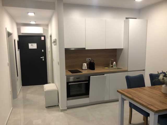 Urania Apartman 4+1 s vrtom