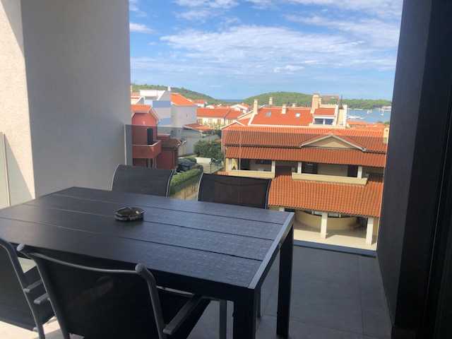Urania Apartment 2+2 with sea view