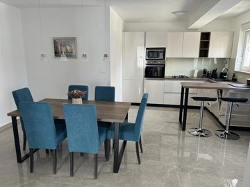 Apartment in Pula for 6 Guests with Pool View Terrace