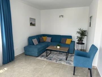 Apartment in Pula for 6 Guests with Pool View Terrace