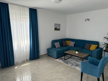 Apartment in Pula for 6 Guests with Pool View Terrace