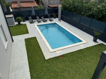 Apartment in Pula for 6 Guests with Pool View Terrace