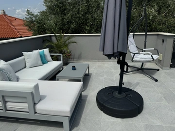 Apartment in Pula for 6 Guests with Pool View Terrace