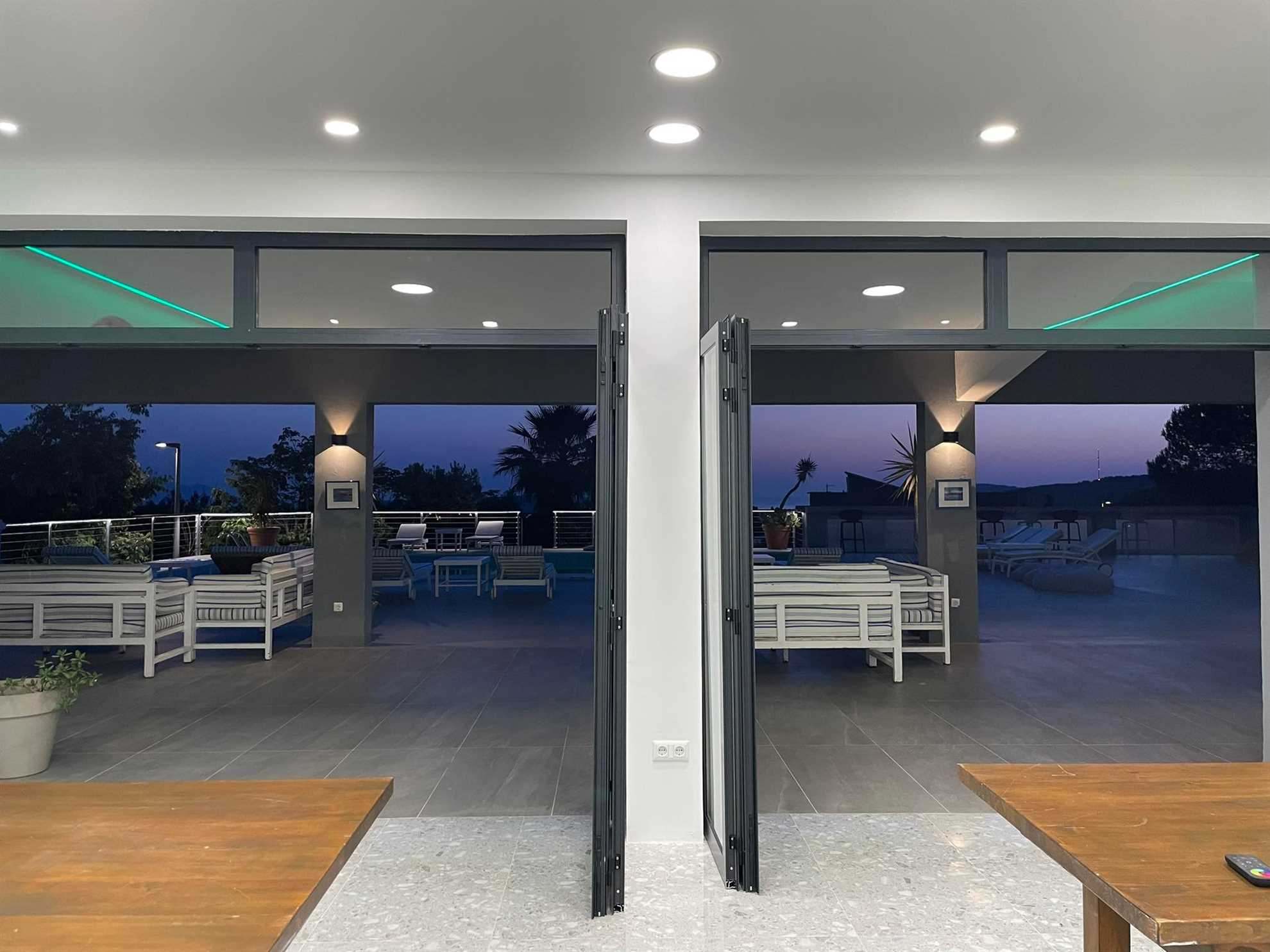 Double or Twin Room with Side Sea View