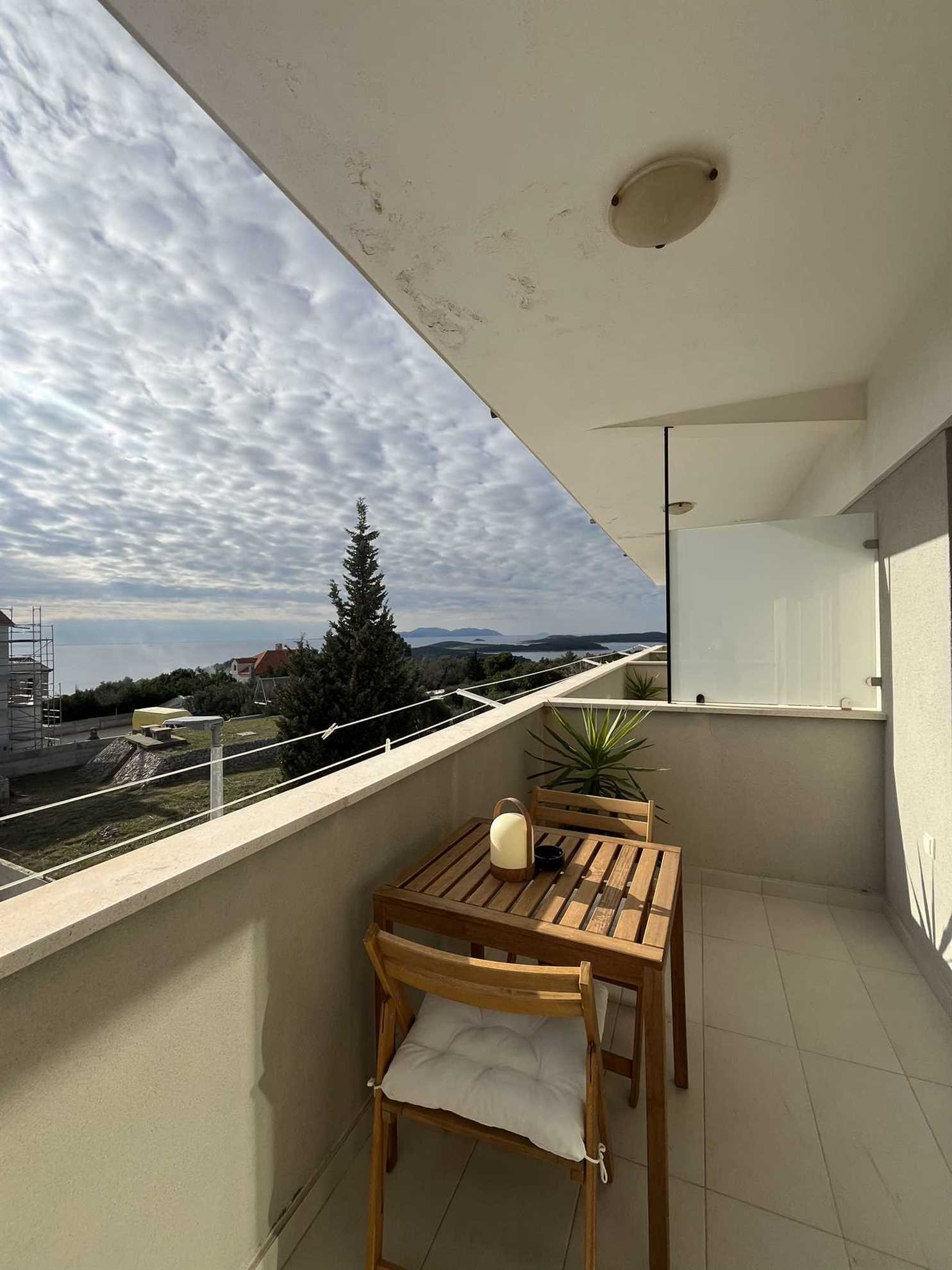 Double or Twin Room with Side Sea View