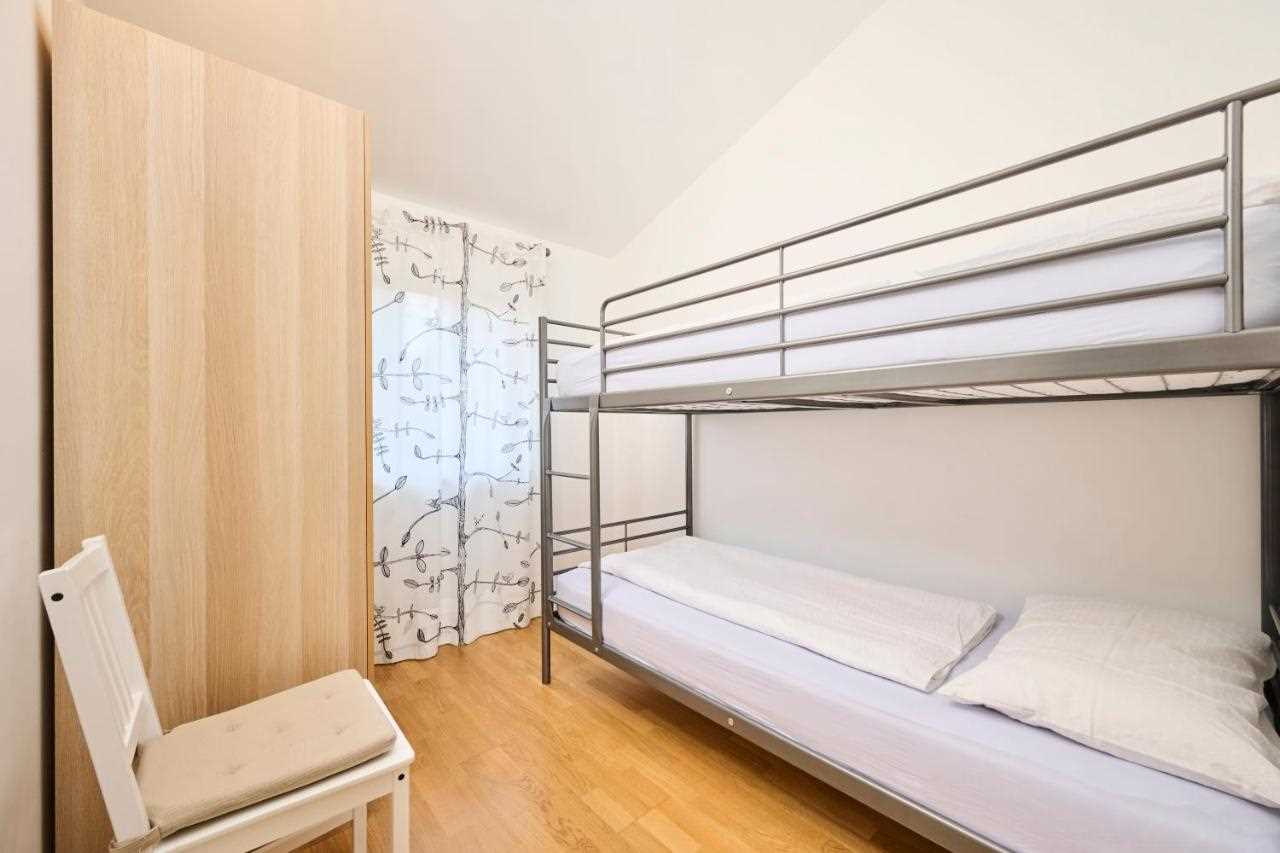 Apartment Elia with swimming pool