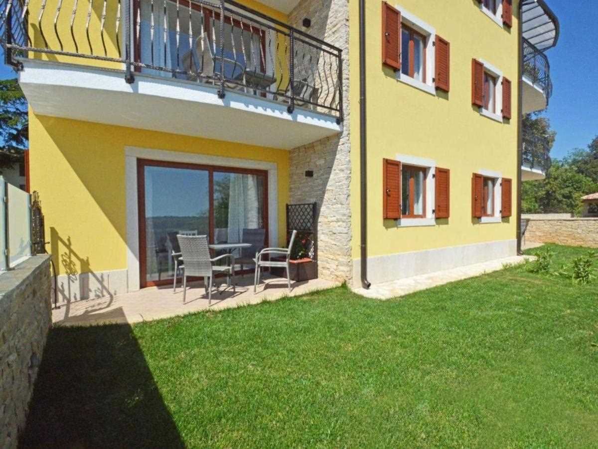 Apartman Elia 2 sa bazenom