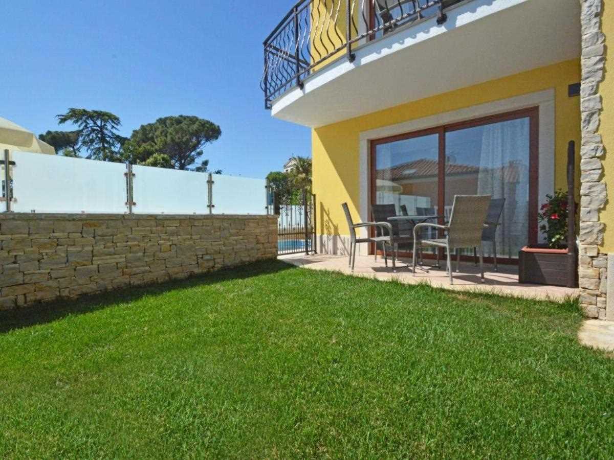 Apartman Elia 2 sa bazenom