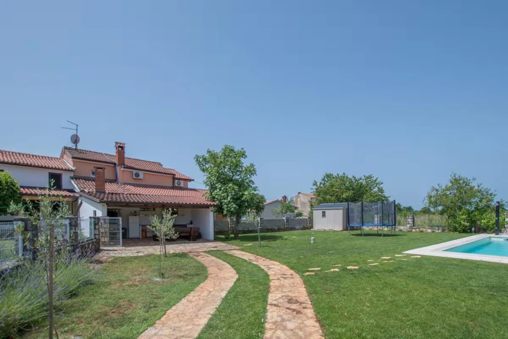 Umag 2-Bedroom Villa for up to 6 Guests