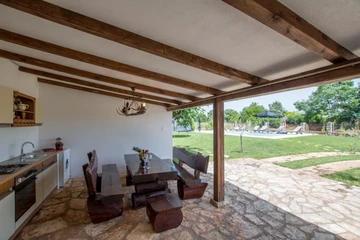 Umag 2-Bedroom Villa for up to 6 Guests