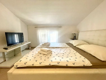 2-Bedroom Apartment in Umag with Parking