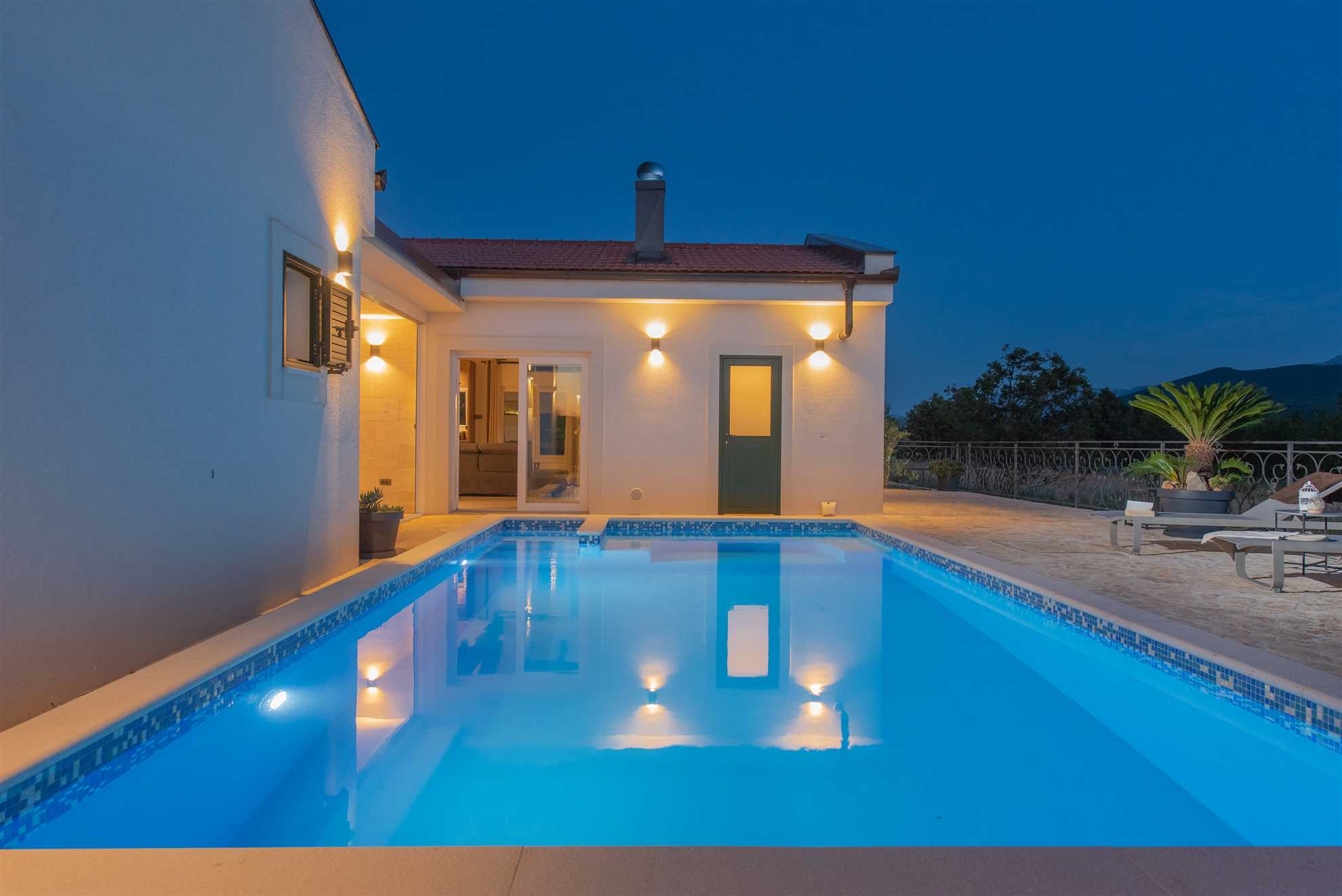 Villa Unika heated Pool, Jacuzzi, Sauna