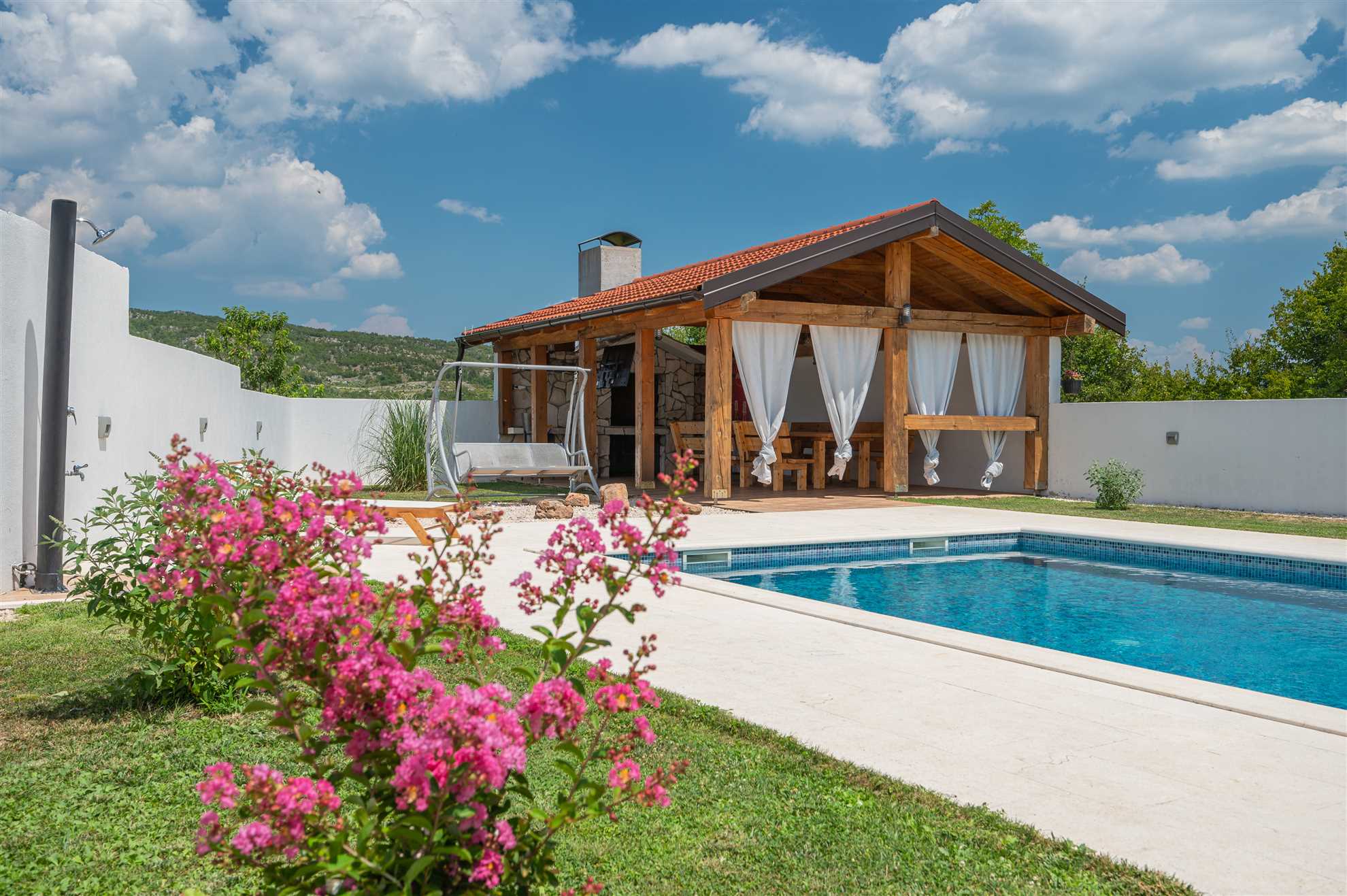 Traditional Comfort Casa Natura with 36m2 Pool