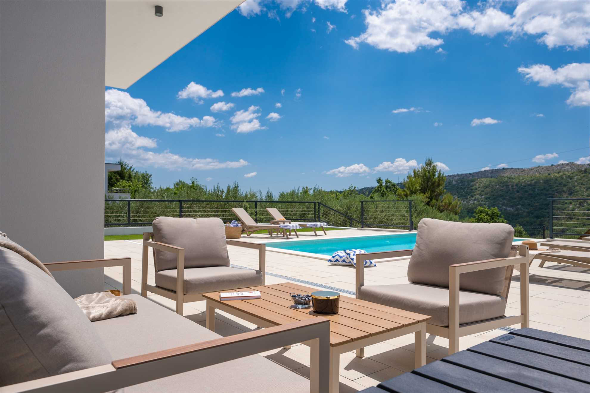 New! Villa Nacle with heated Pool