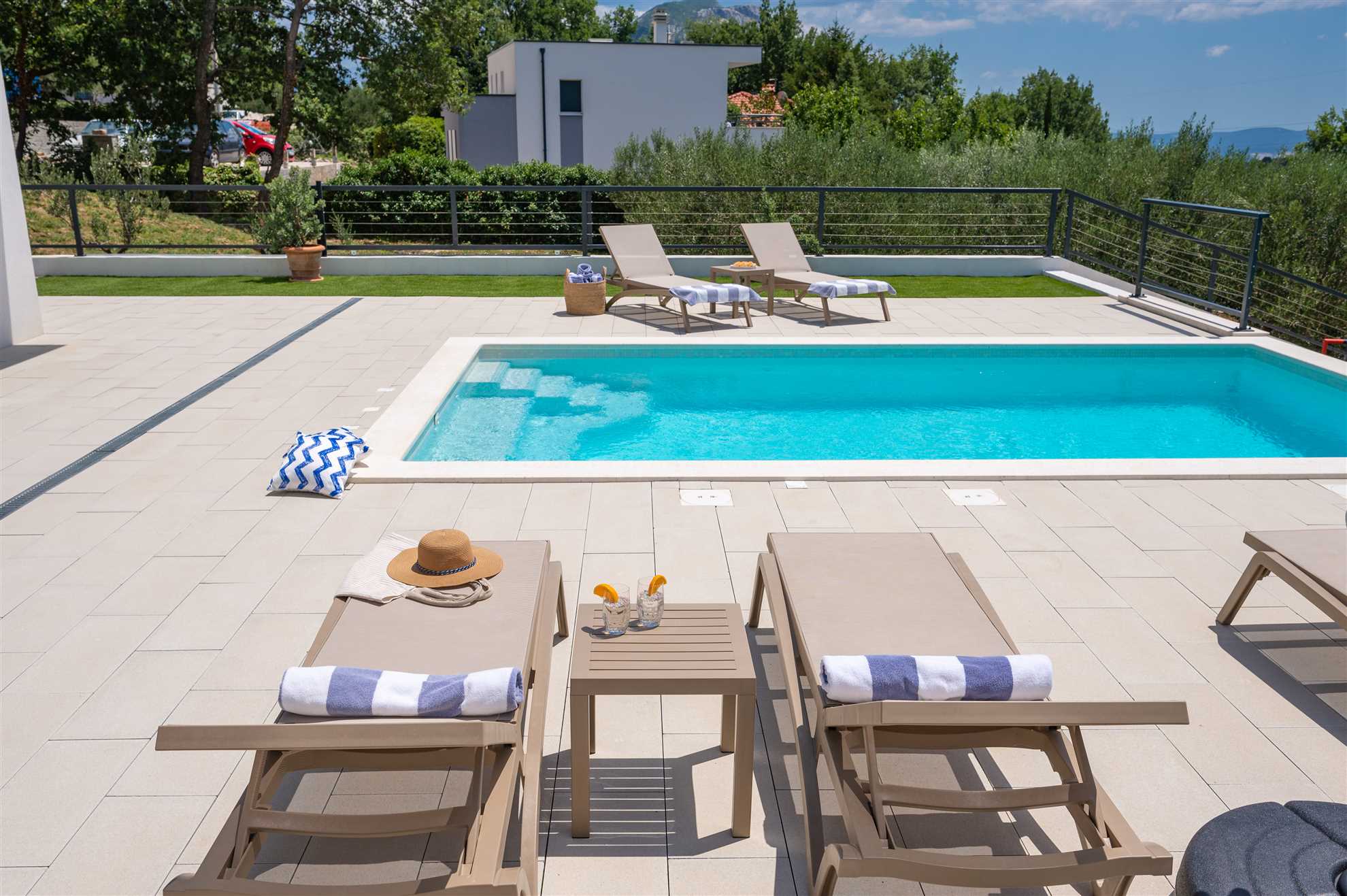 New! Villa Nacle with heated Pool