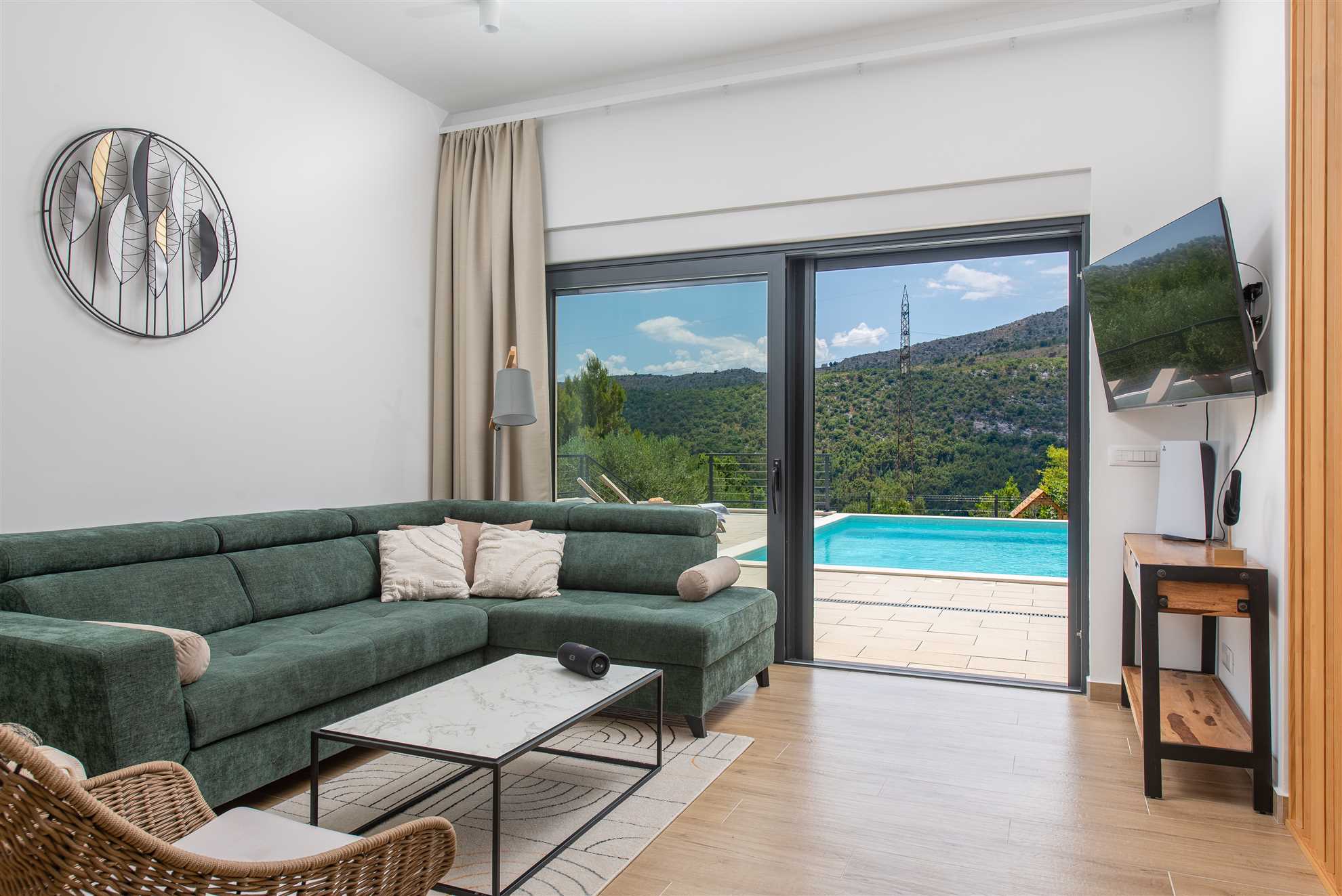 New! Villa Nacle with heated Pool