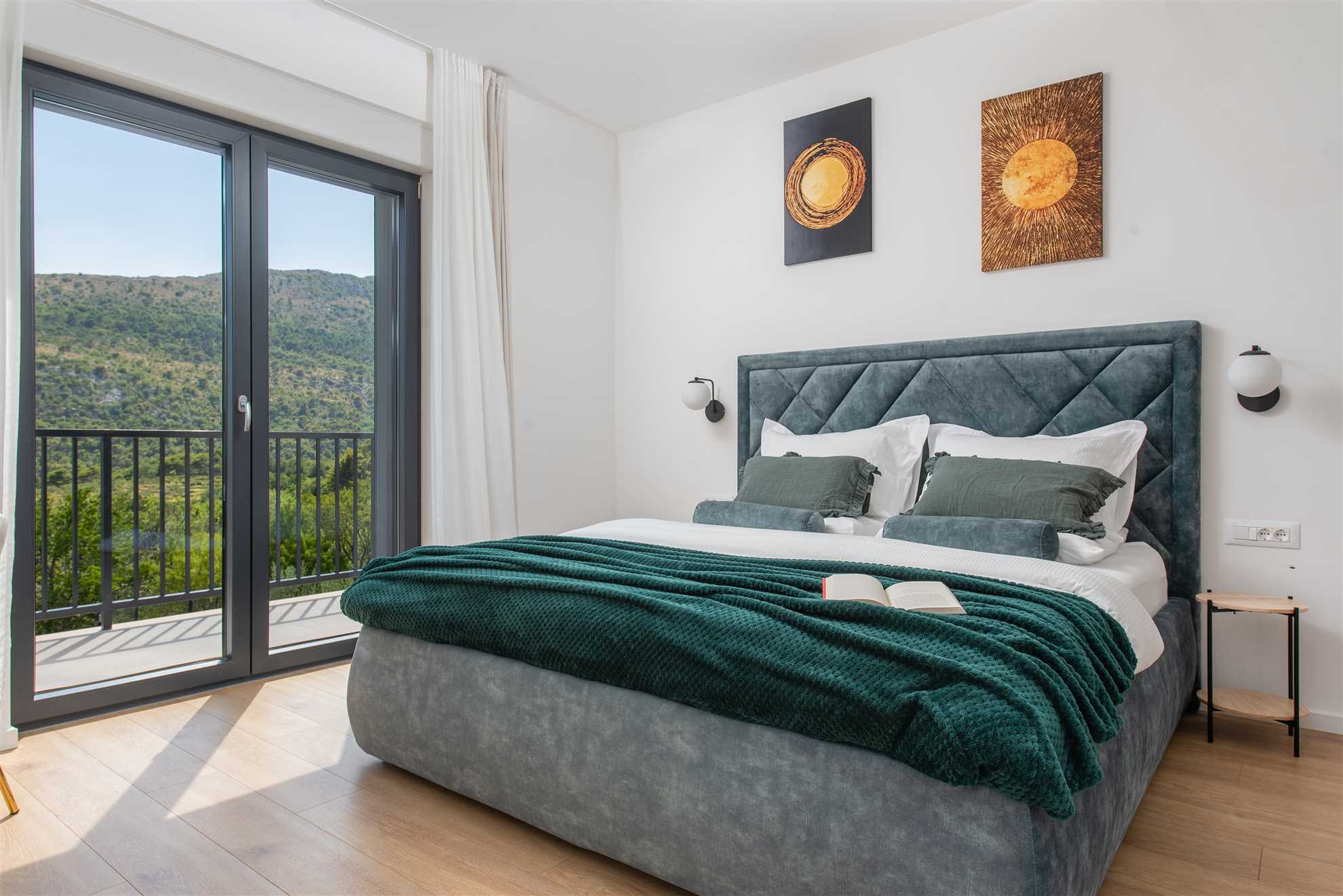 New! Villa Nacle with heated Pool