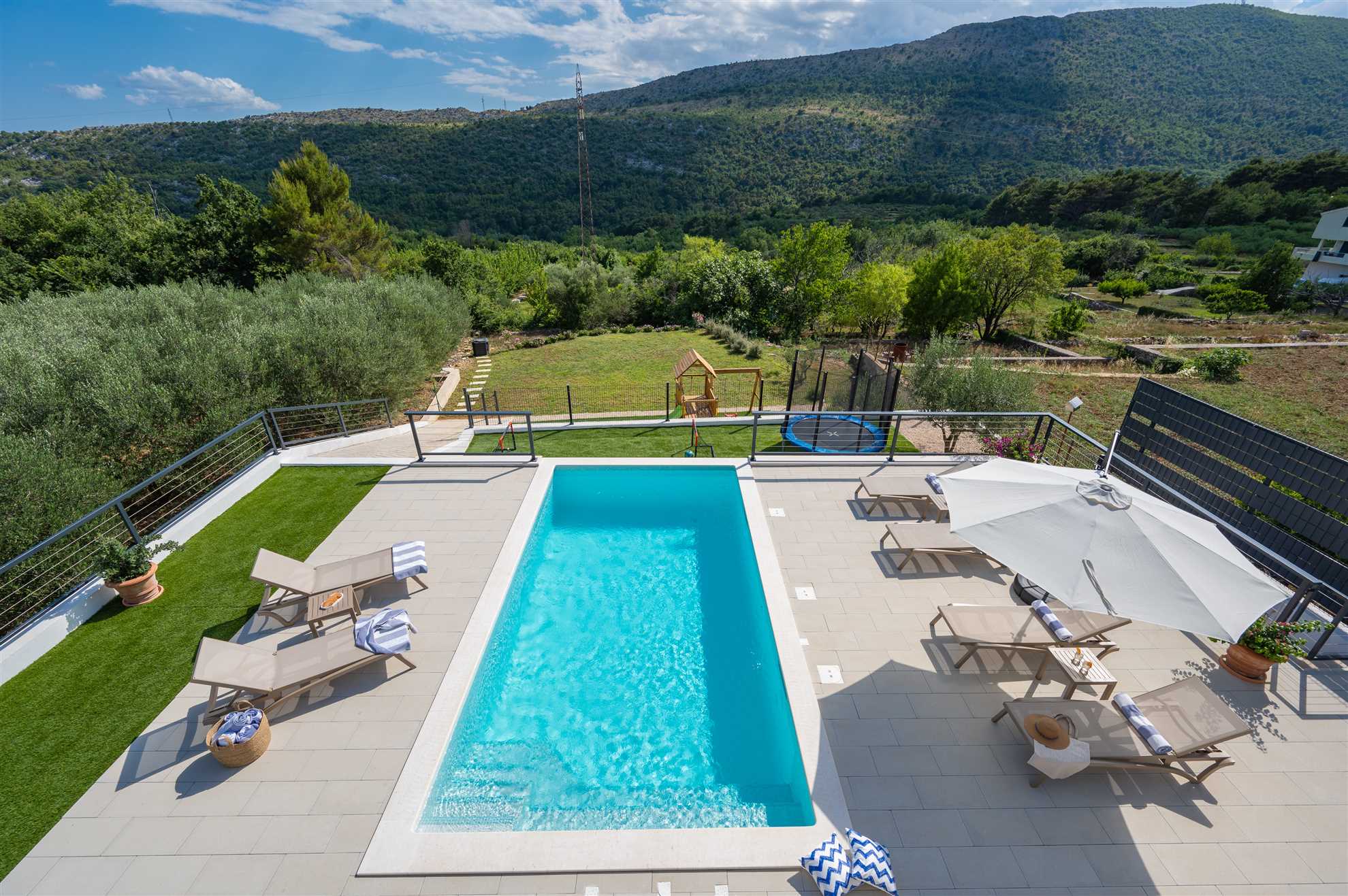 New! Villa Nacle with heated Pool