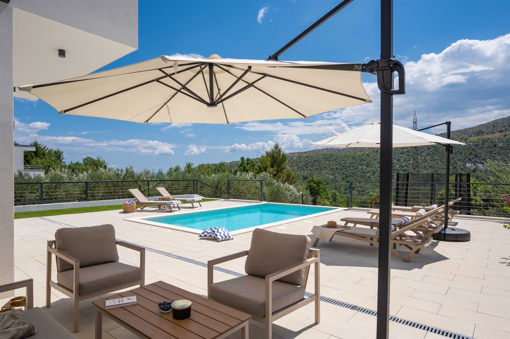 New! Villa Nacle with heated Pool