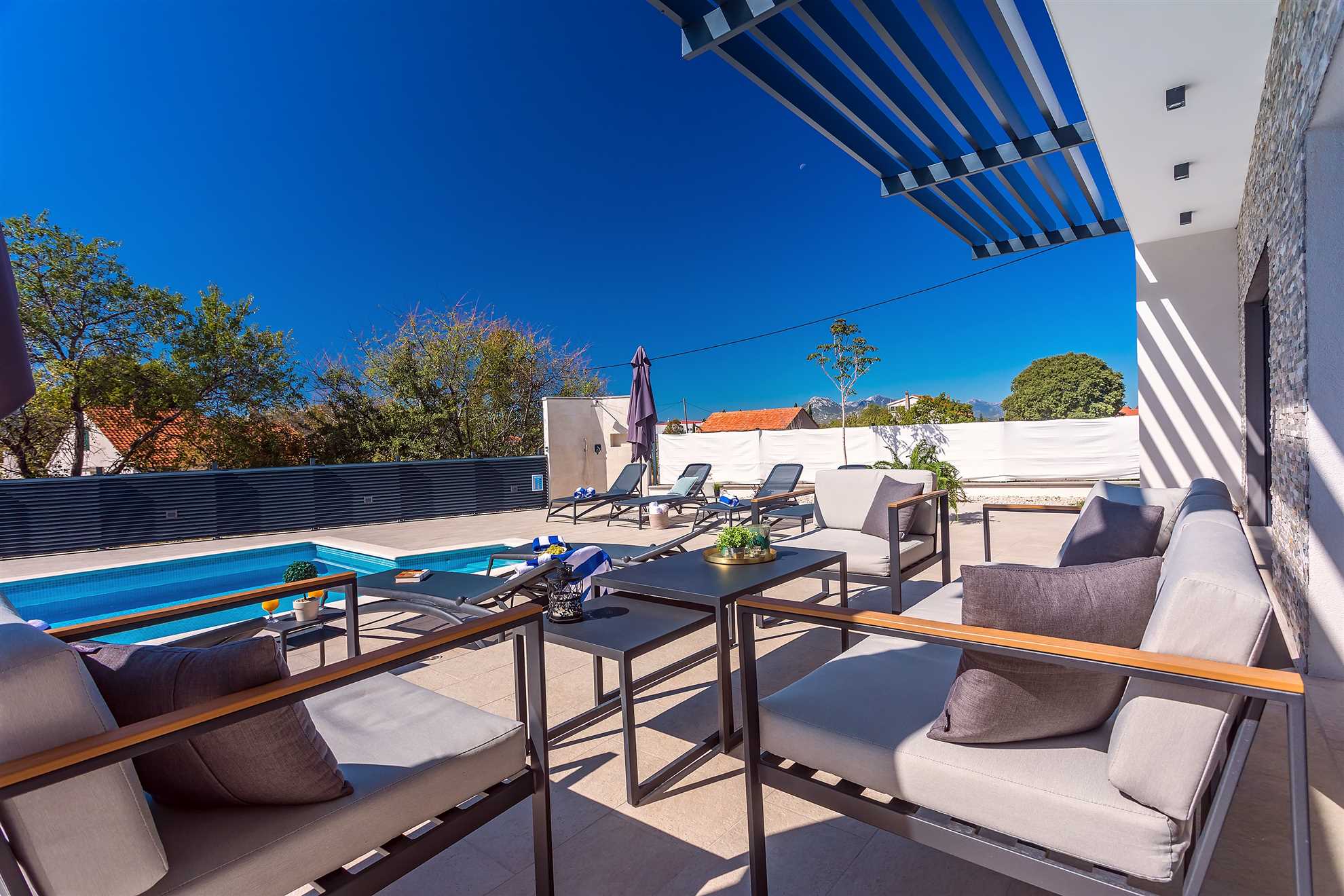 Villa Casa Mia Luxury Retreat with Heated Pool