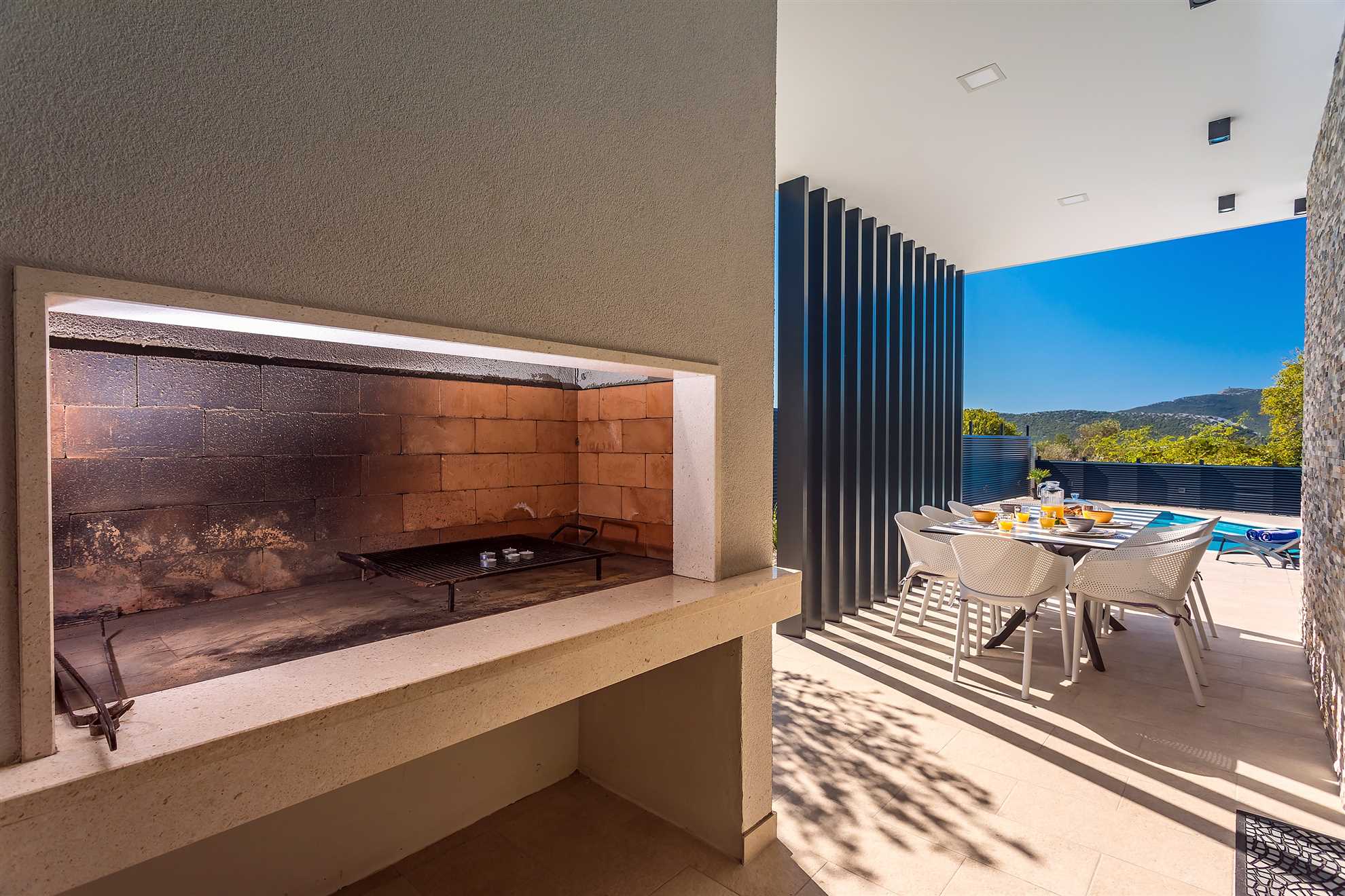 Villa Casa Mia Luxury Retreat with Heated Pool