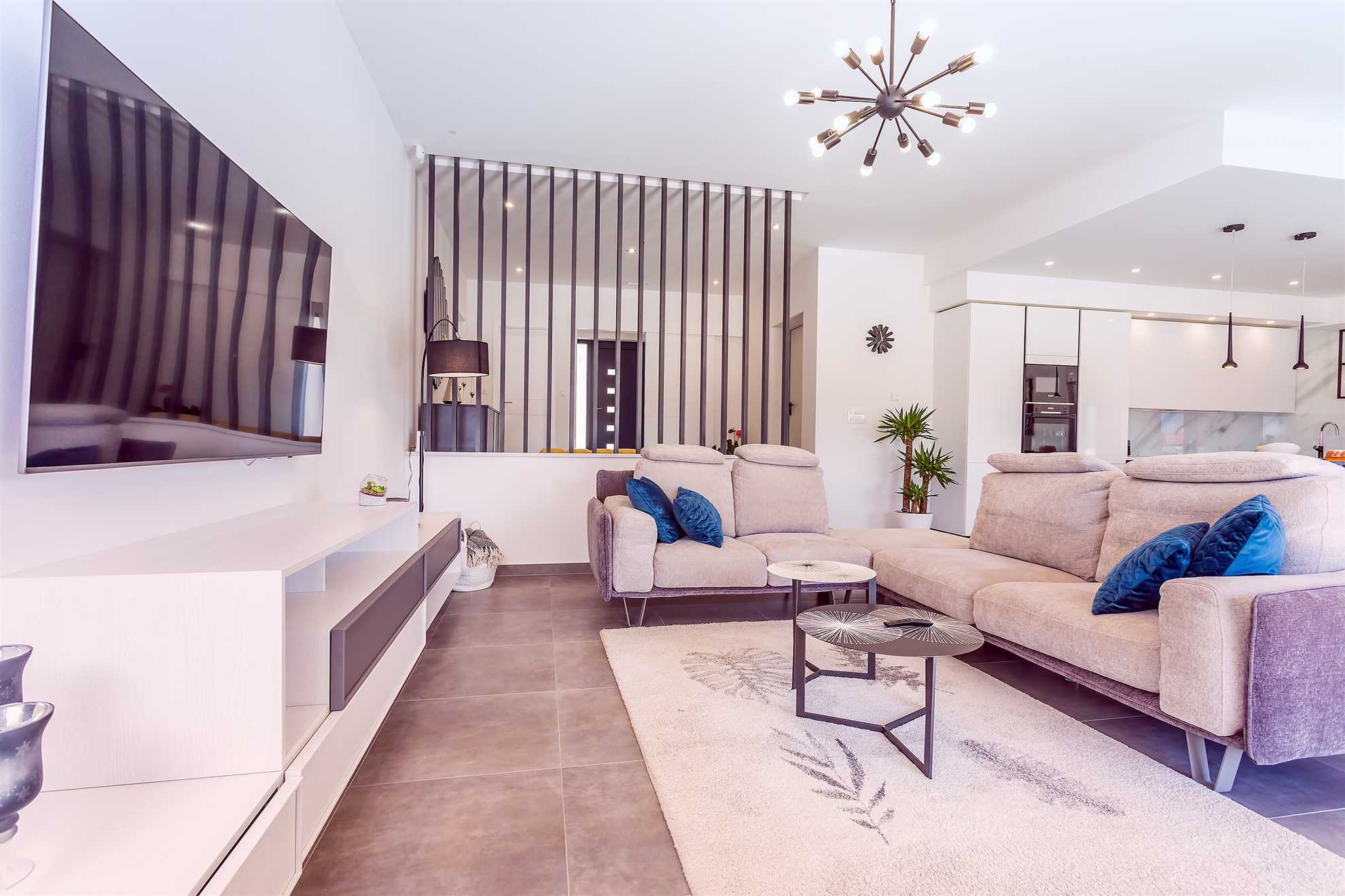 Villa Casa Mia Luxury Retreat with Heated Pool