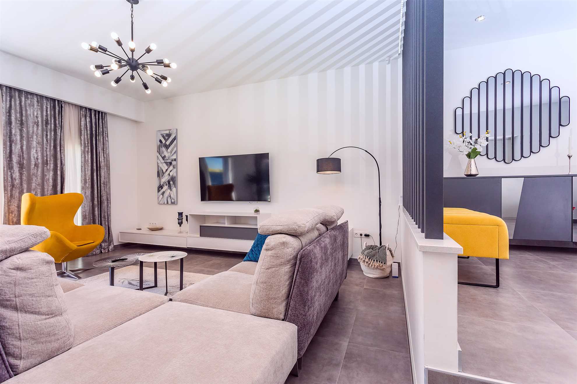 Villa Casa Mia Luxury Retreat with Heated Pool