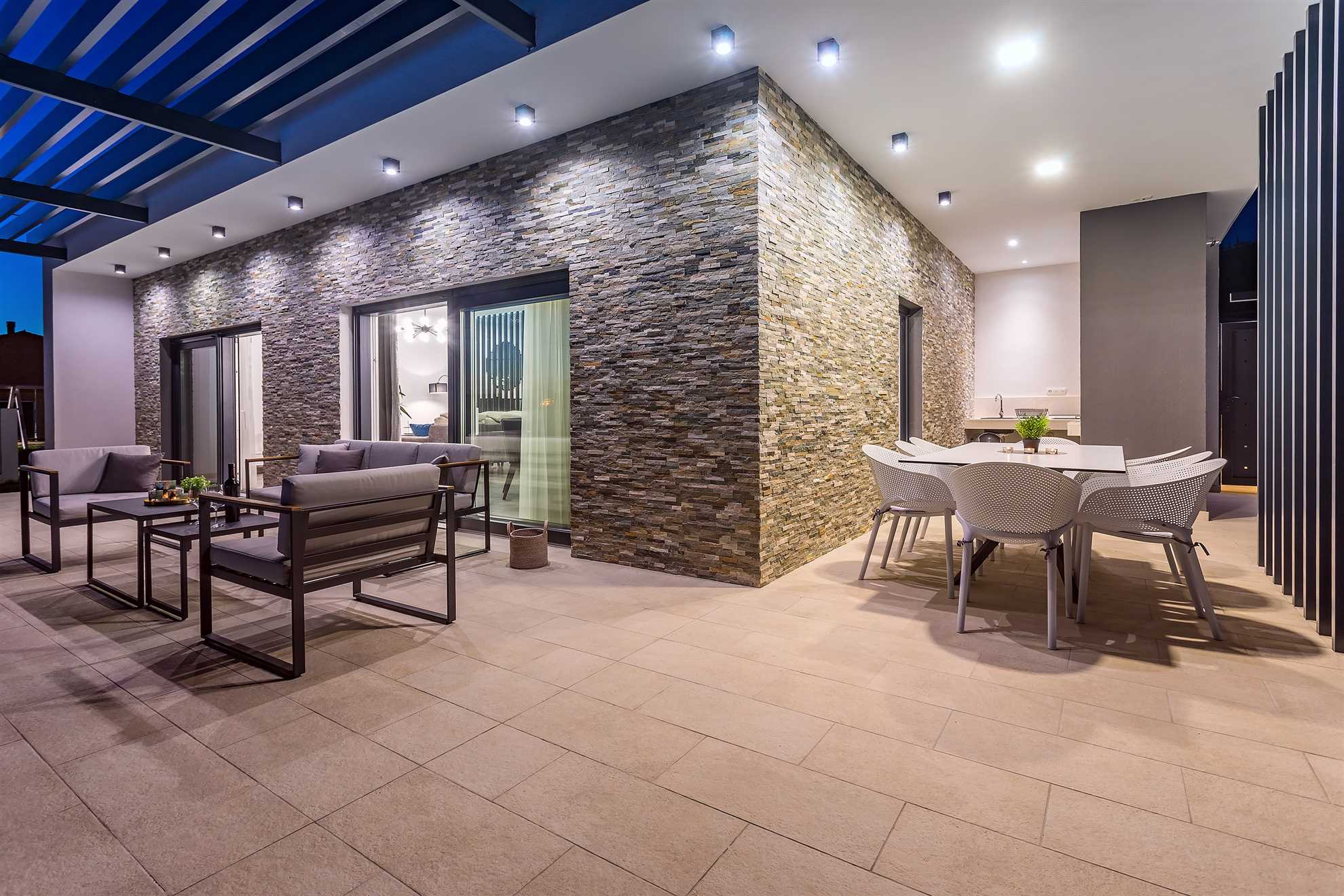 Villa Casa Mia Luxury Retreat with Heated Pool