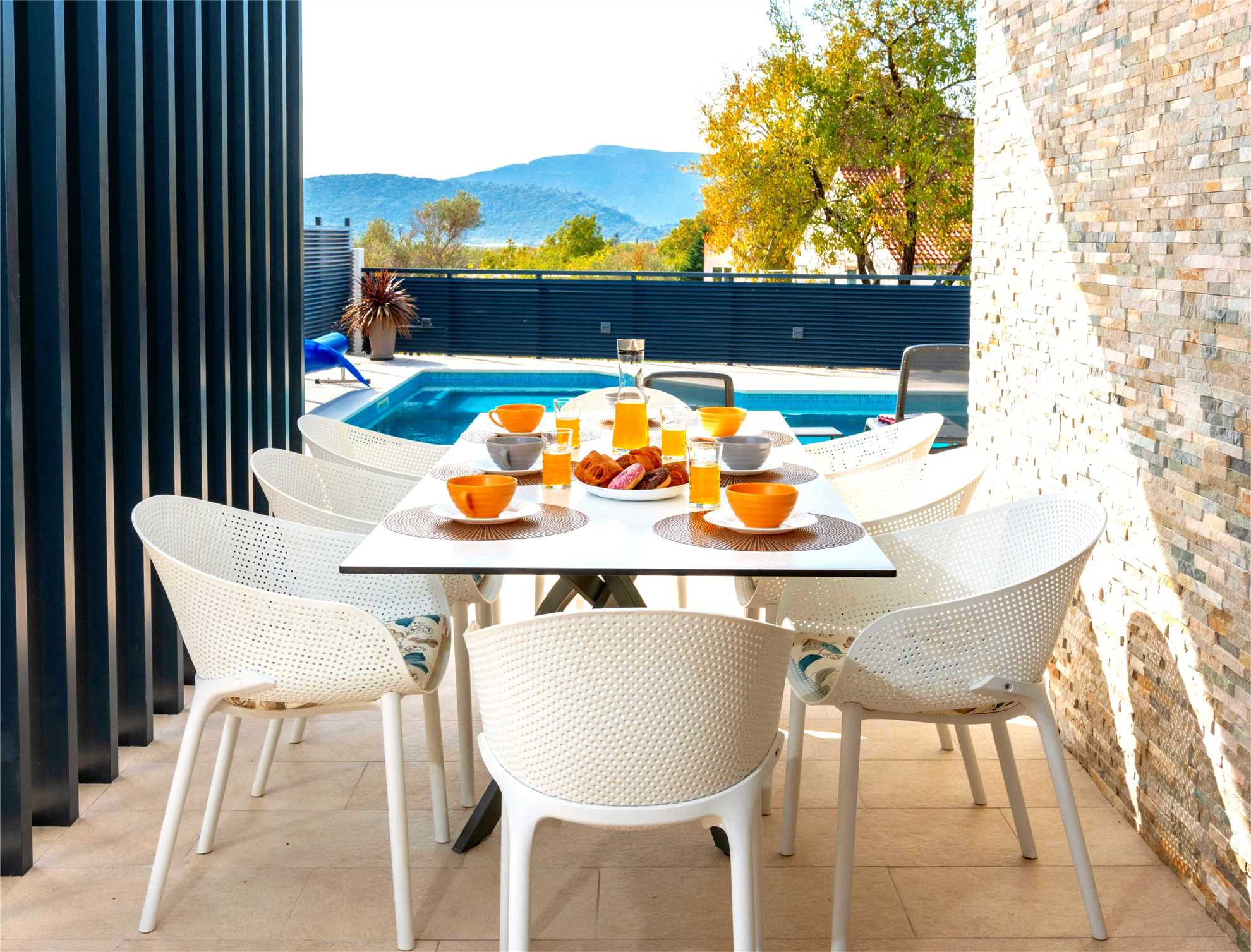 Villa Casa Mia Luxury Retreat with Heated Pool