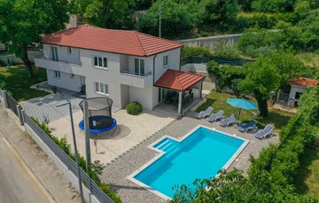 Zmijavci Villa for Up to 10 Guests with Pool