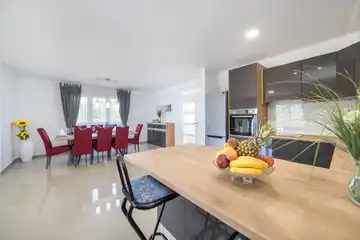 Zmijavci Villa for Up to 10 Guests with Pool