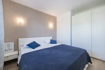 Zmijavci Villa for Up to 10 Guests with Pool