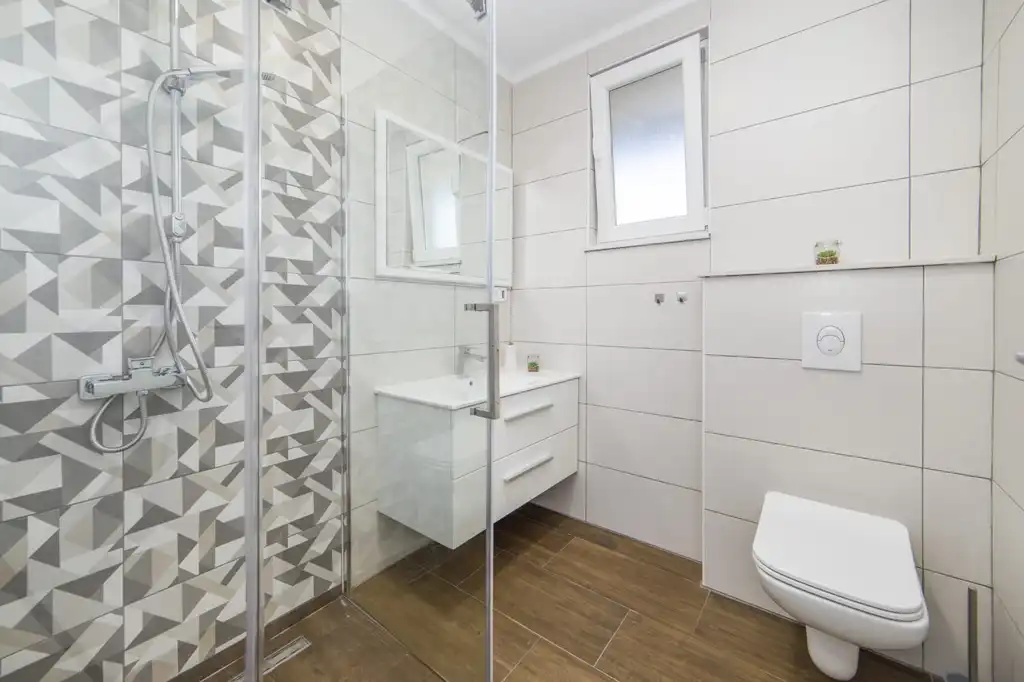 Zmijavci Villa for Up to 10 Guests with Pool