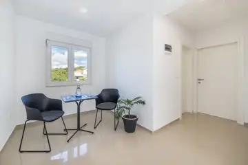 Zmijavci Villa for Up to 10 Guests with Pool