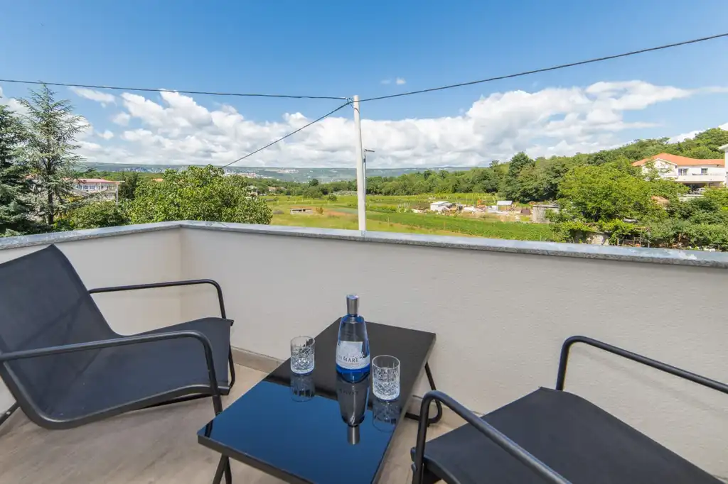 Zmijavci Villa for Up to 10 Guests with Pool
