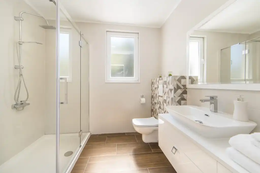 Zmijavci Villa for Up to 10 Guests with Pool