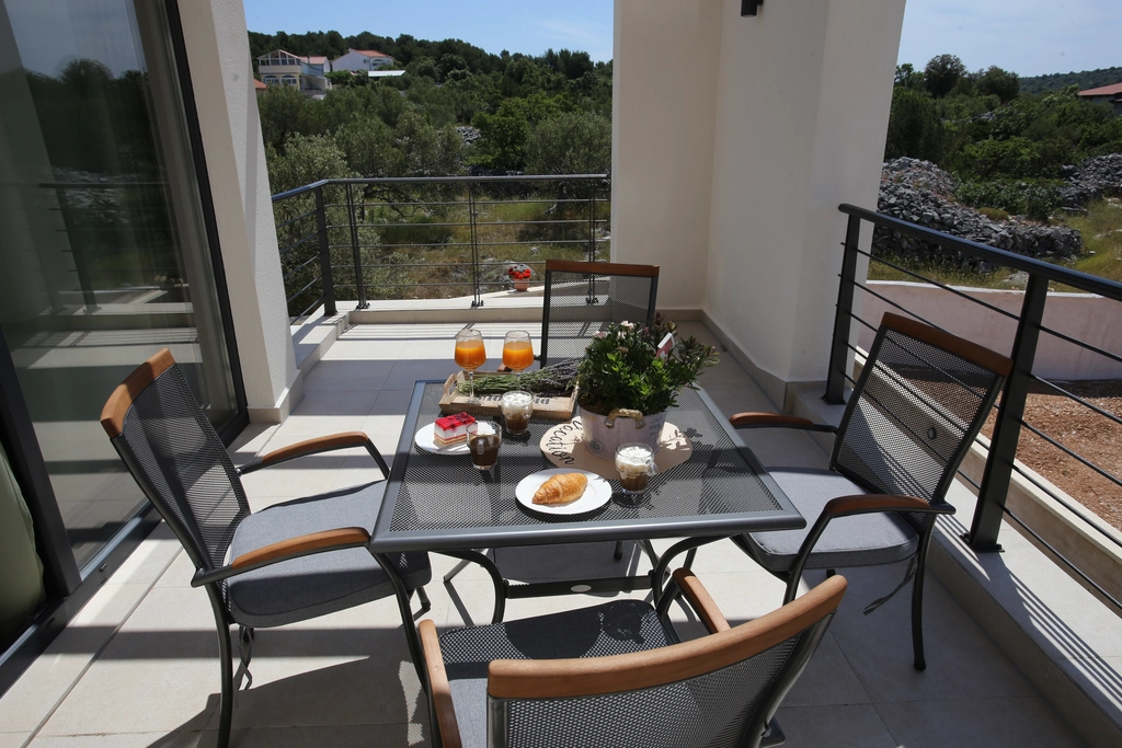 Jezera 3-Bedroom Villa with Hot Tub and Sea View