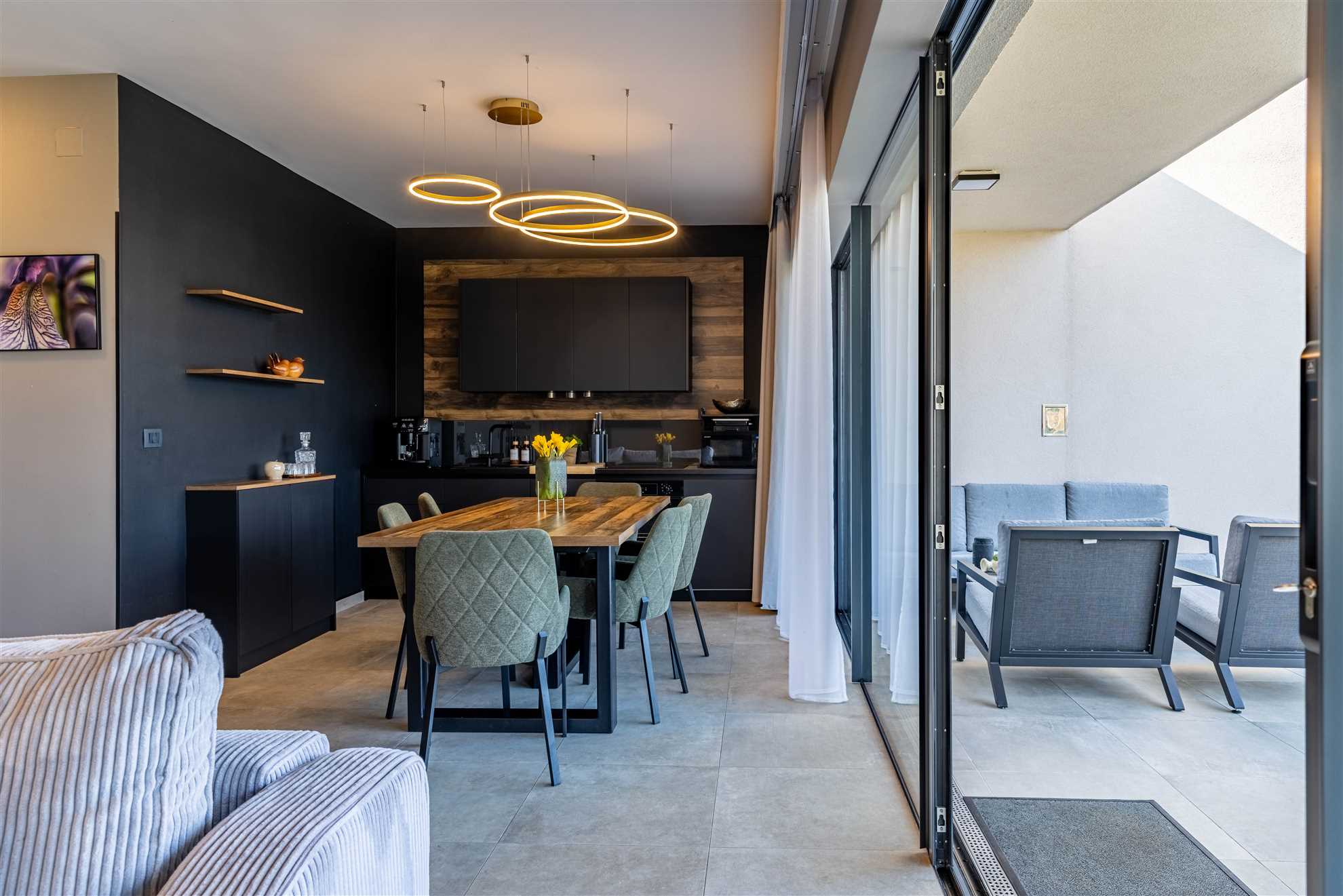 Luxury apartments Iris