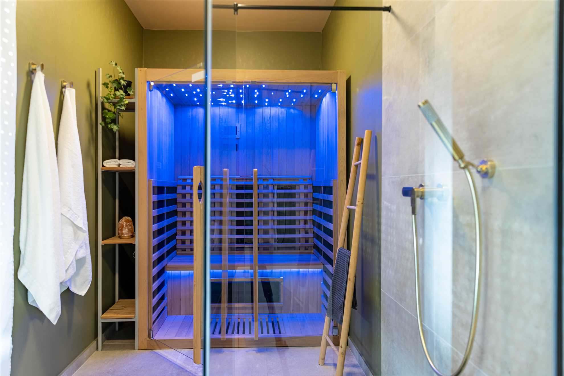 Luxury apartments Iris