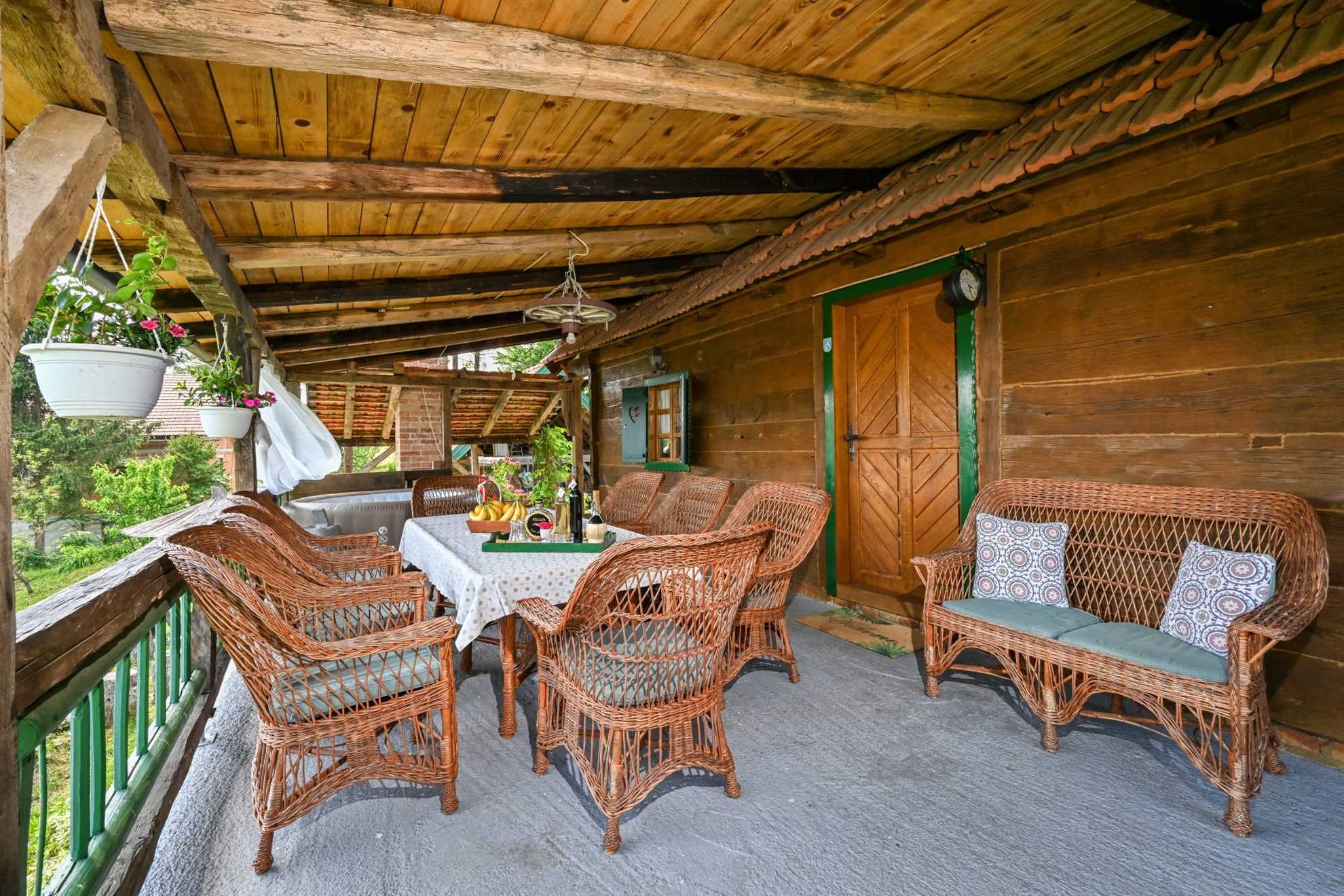 Holiday home BEE (Pčelica)