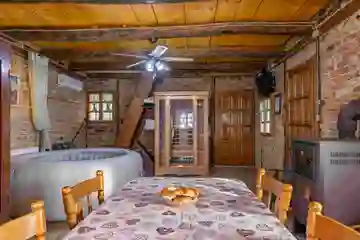 Traditional Holiday House in Sekirišće for 4
