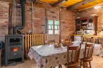 Traditional Holiday House in Sekirišće for 4