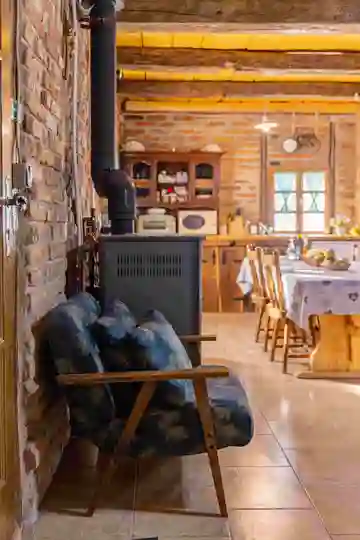 Traditional Holiday House in Sekirišće for 4